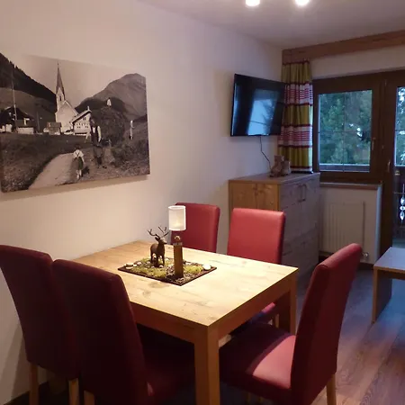 Haus Resi Appartamento *