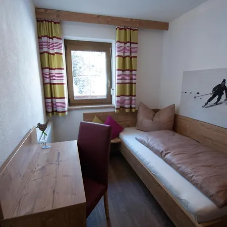 Haus Resi Apartment Berwang